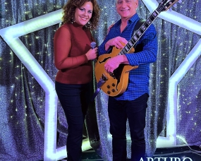 Arturo & Ico